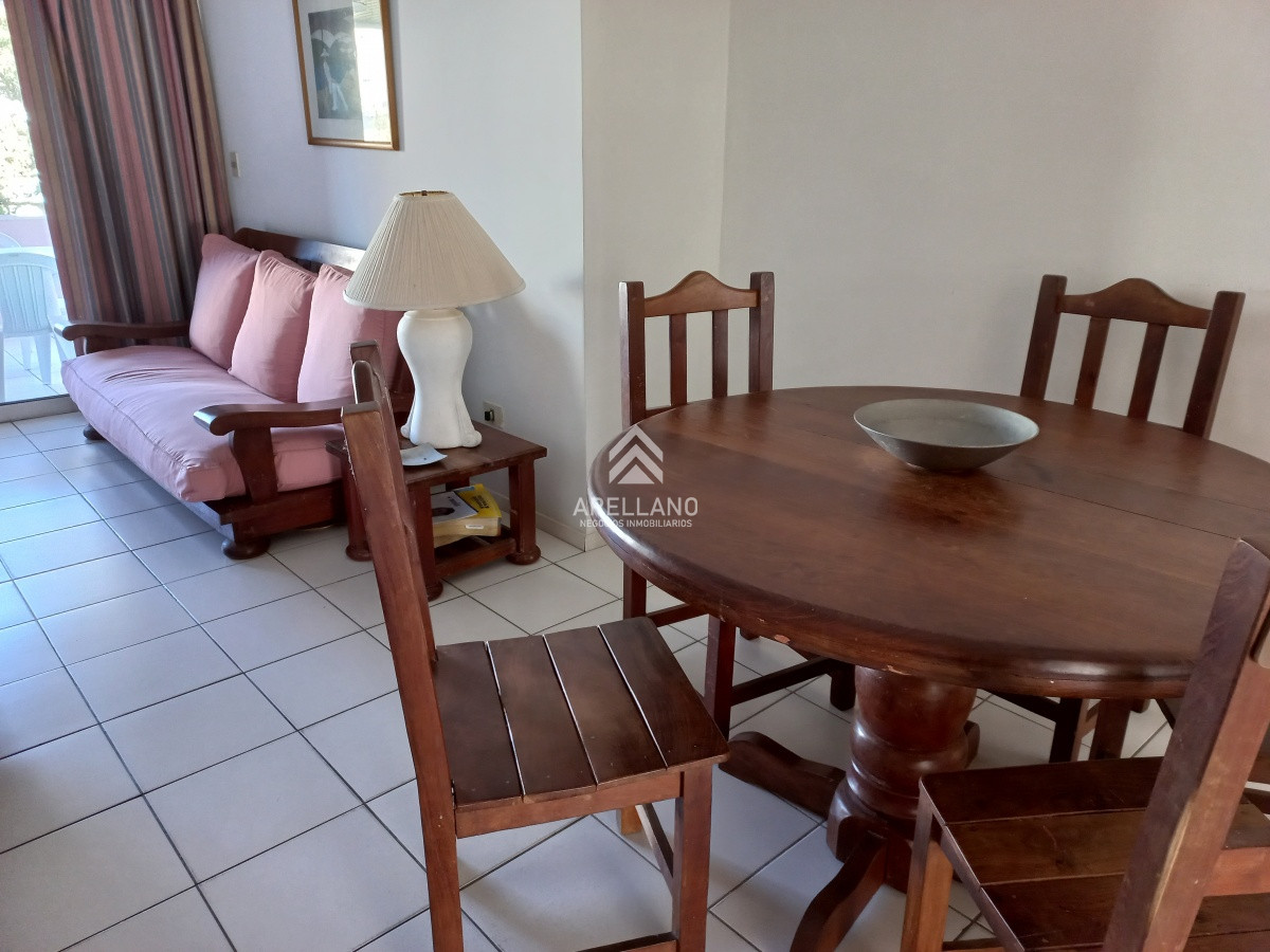 Apartamento ID.4565 - Venta de apartamento de 3 dormitorios en Punta del Este