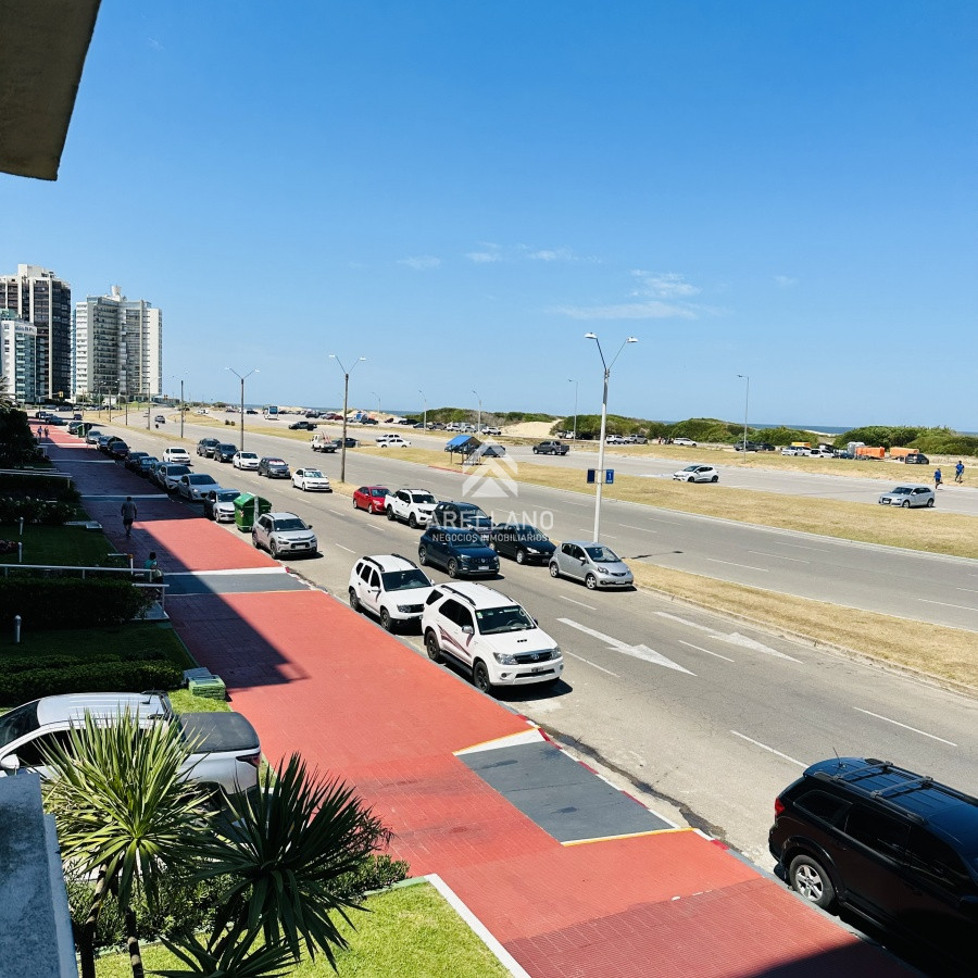 Apartamento ID.3883 - Venta apartamento 3 dormitorios Playa Brava 