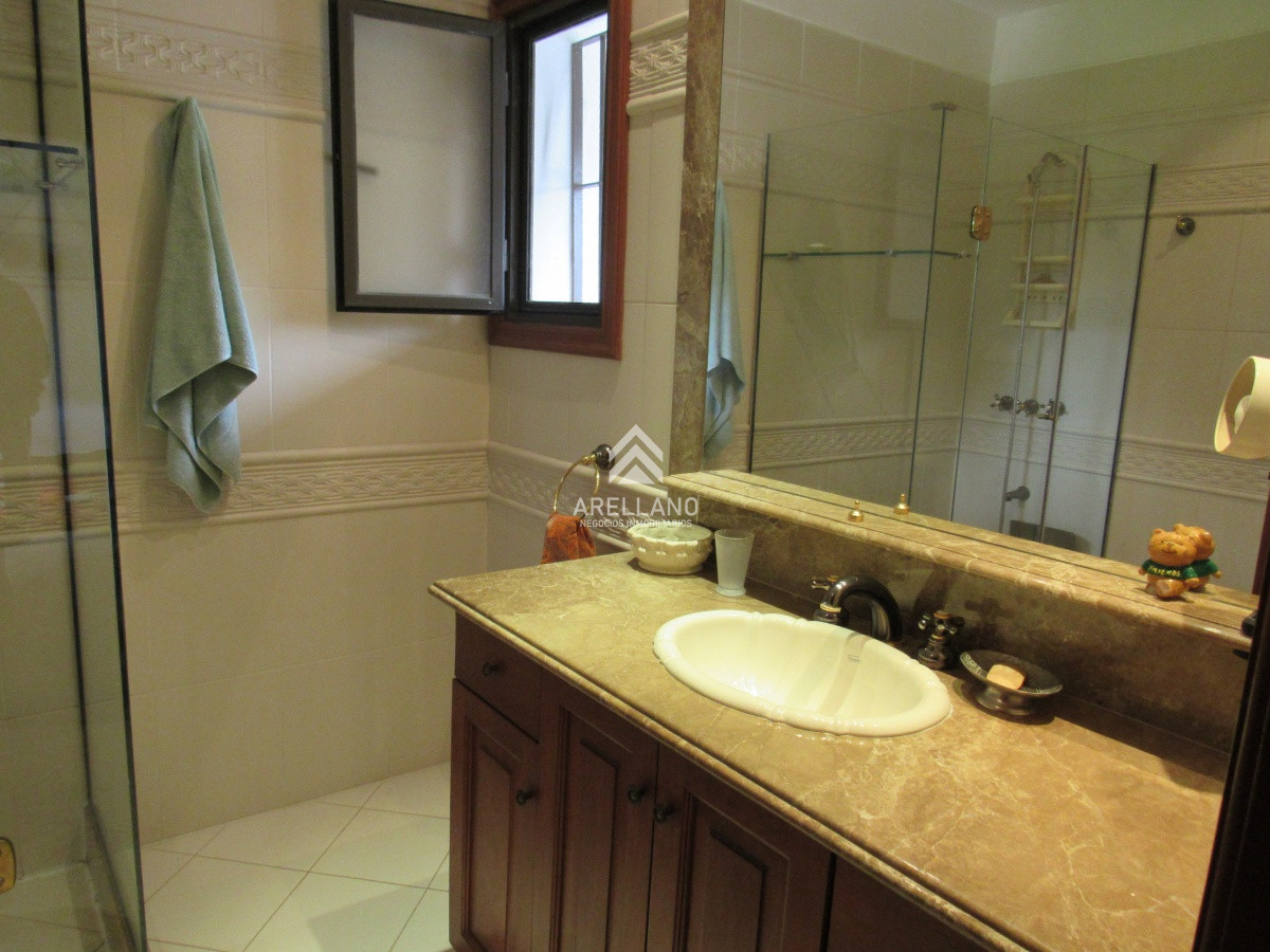 Casa ID.4119 - Casa en venta de 7 dormitorios en Punta del Este