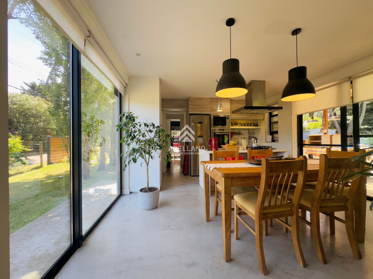 Casa ID.2803 - Alquiler de casa de 3 dormitorios con piscina en Punta del Este