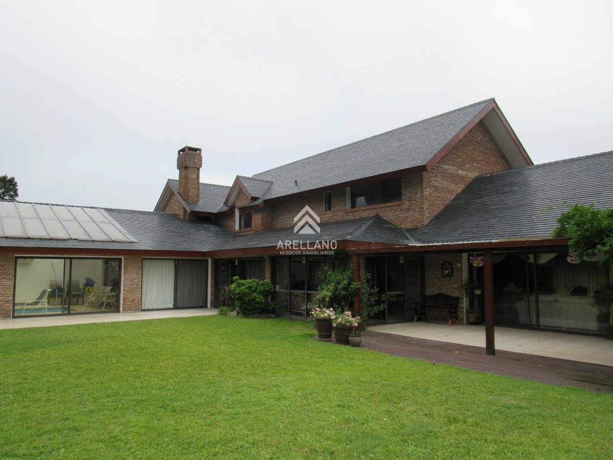 Casa ID.4119 - Casa en venta de 7 dormitorios en Punta del Este