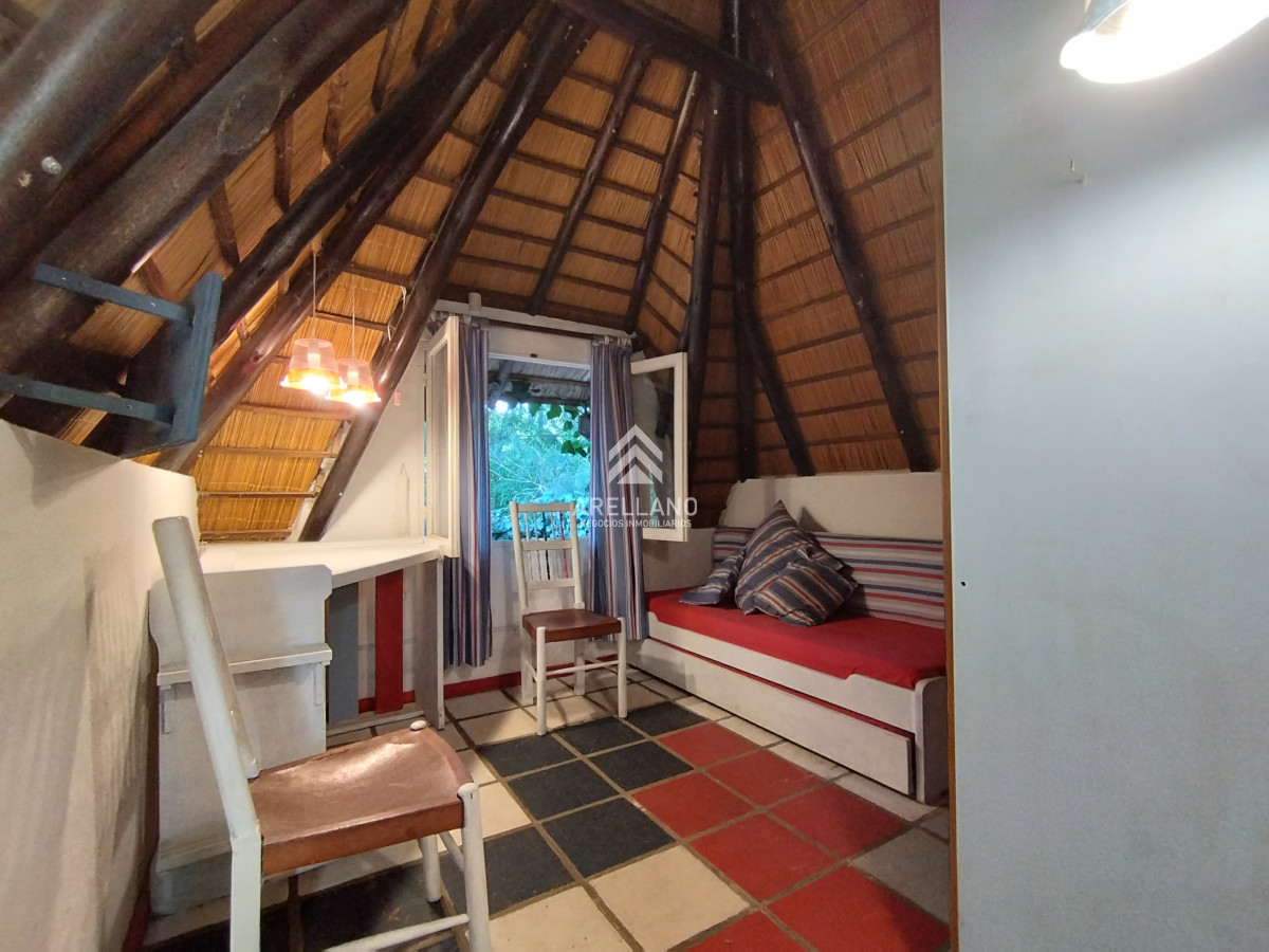 Casa ID.4479 - Venta casa 4 dormitorios 