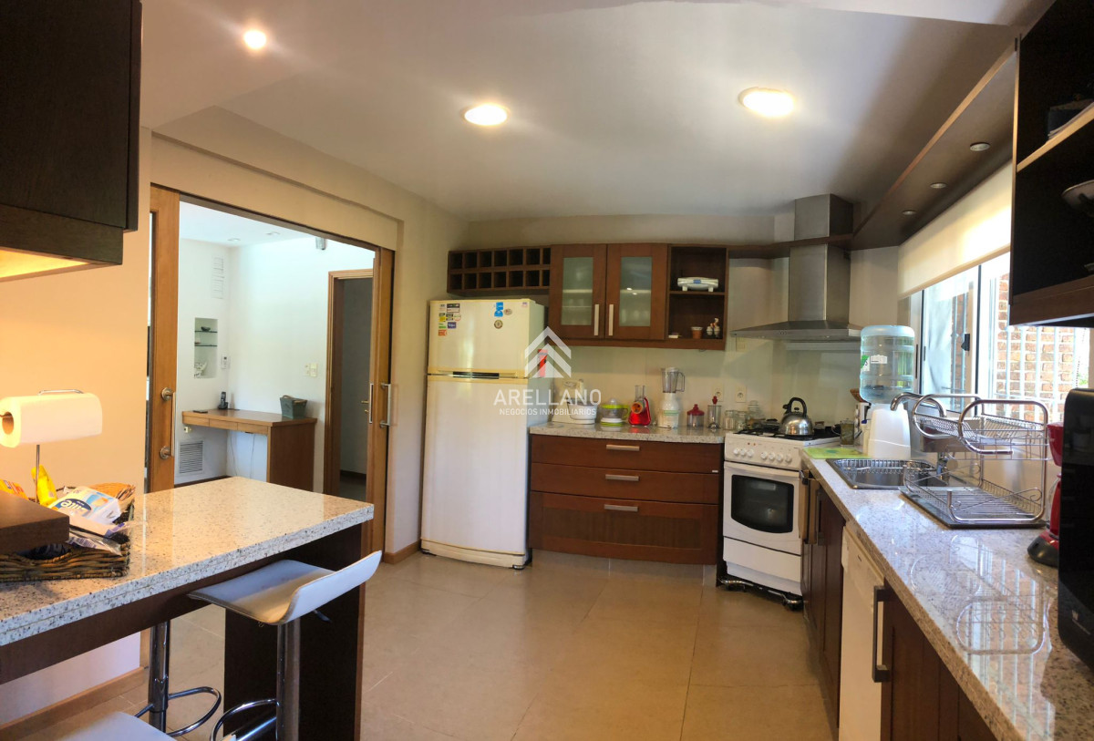 Casa ID.2409 - Alquiler casa 3 dormitorios en Punta del Este