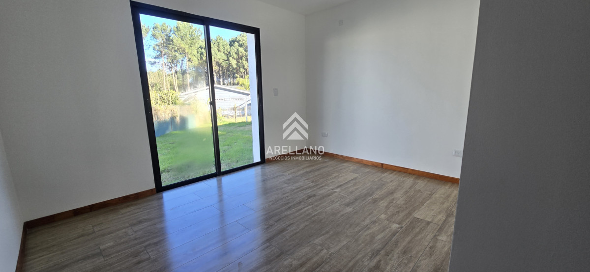 Casa ID.3957 - Oportunidad en construccion, casa de 3 dormitorios en Parque Burnett
