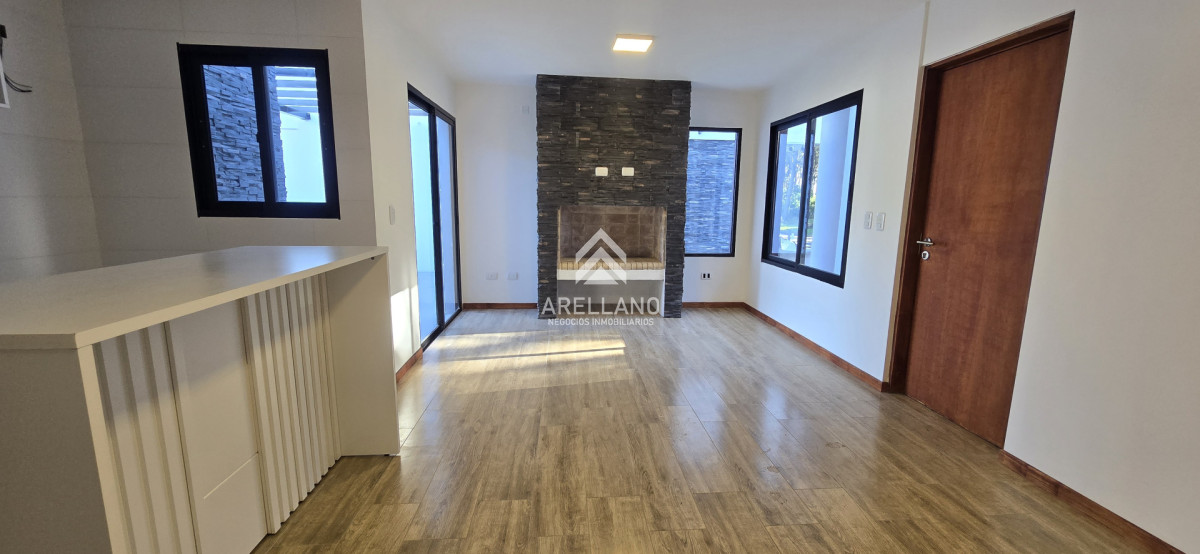 Casa ID.3957 - Oportunidad en construccion, casa de 3 dormitorios en Parque Burnett
