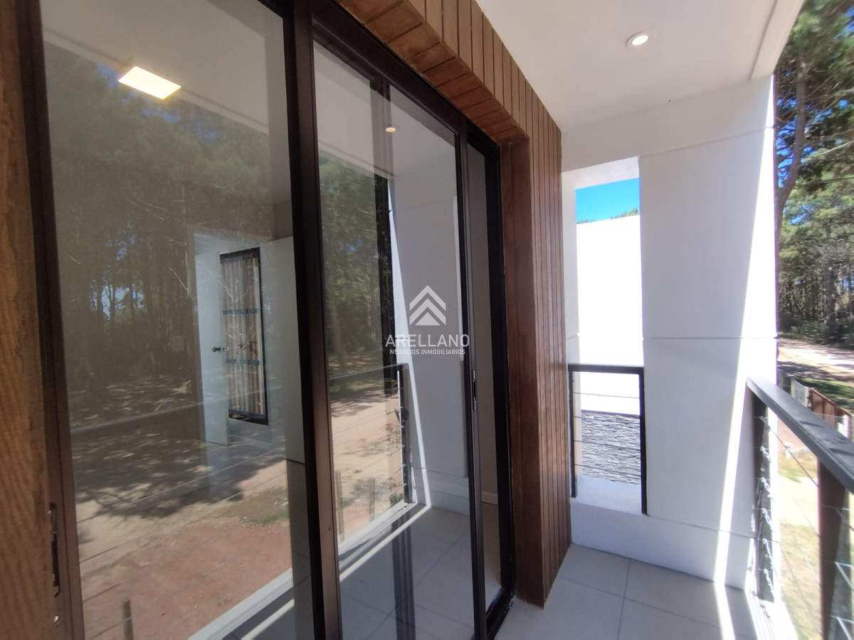 Casa ID.3957 - Oportunidad en construccion, casa de 3 dormitorios en Parque Burnett
