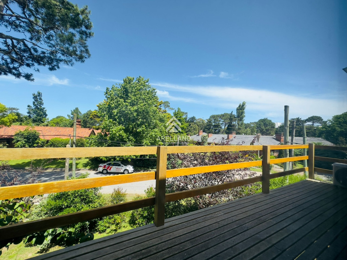 Casa ID.2803 - Alquiler de casa de 3 dormitorios con piscina en Punta del Este