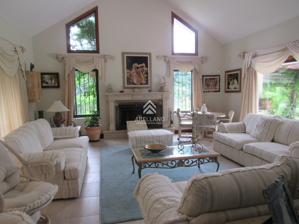 Casa ID.4119 - Casa en venta de 7 dormitorios en Punta del Este