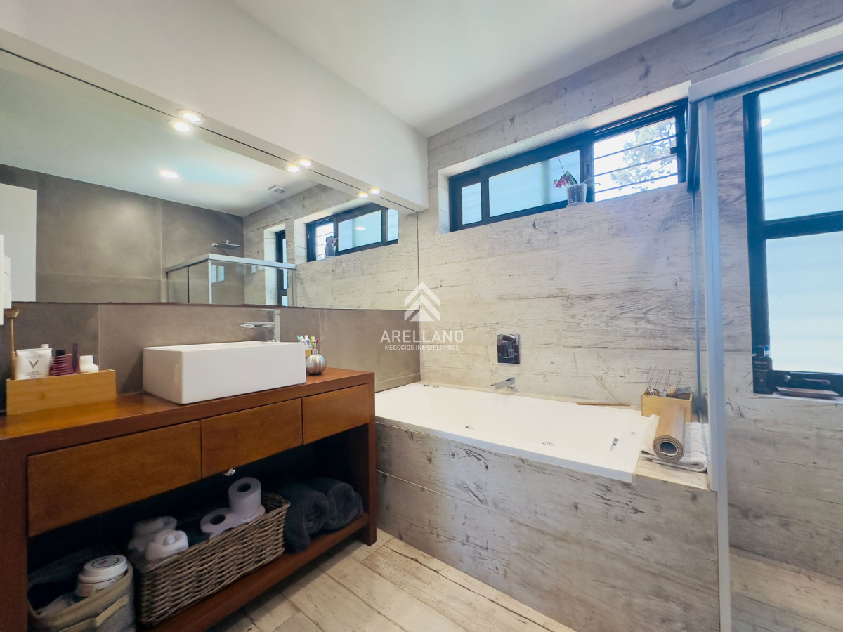 Casa ID.2803 - Alquiler de casa de 3 dormitorios con piscina en Punta del Este