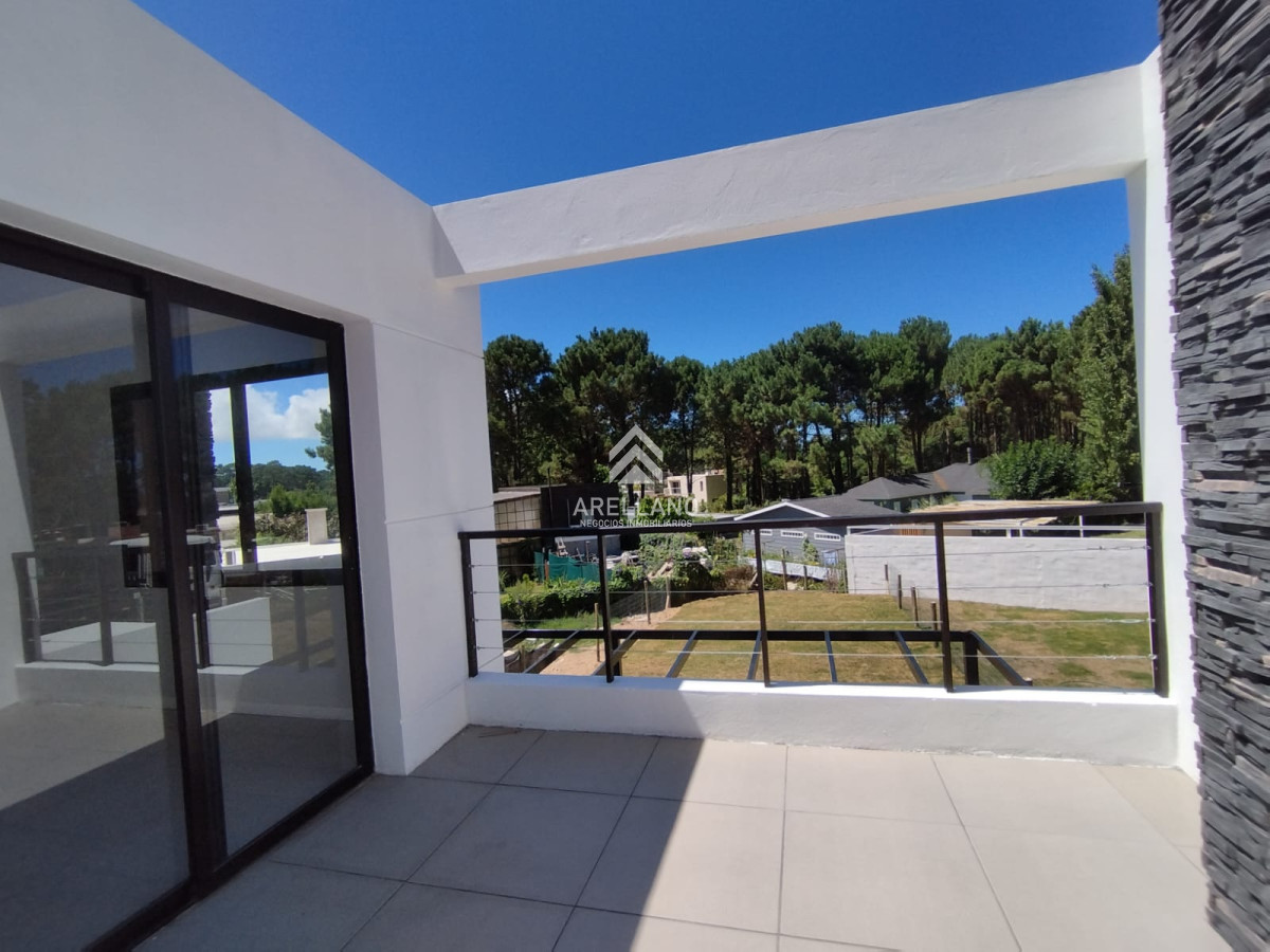 Casa ID.3957 - Oportunidad en construccion, casa de 3 dormitorios en Parque Burnett