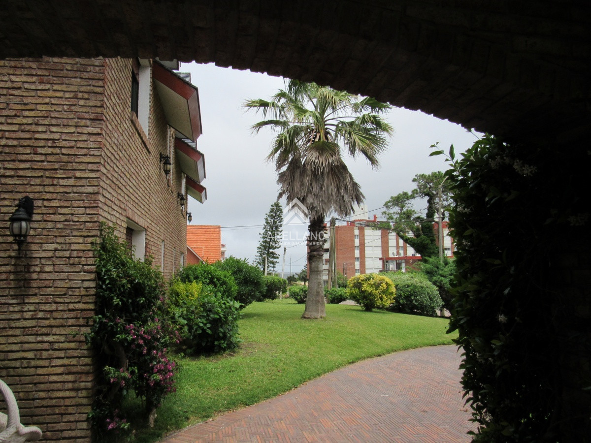 Casa ID.4119 - Casa en venta de 7 dormitorios en Punta del Este