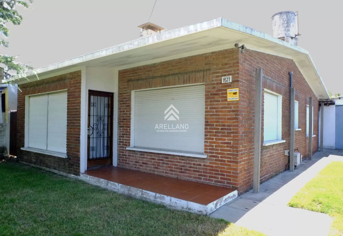 Casa ID.2505 - Venta casa en  Maldonado, 2 dormitorios, 1 baño. 