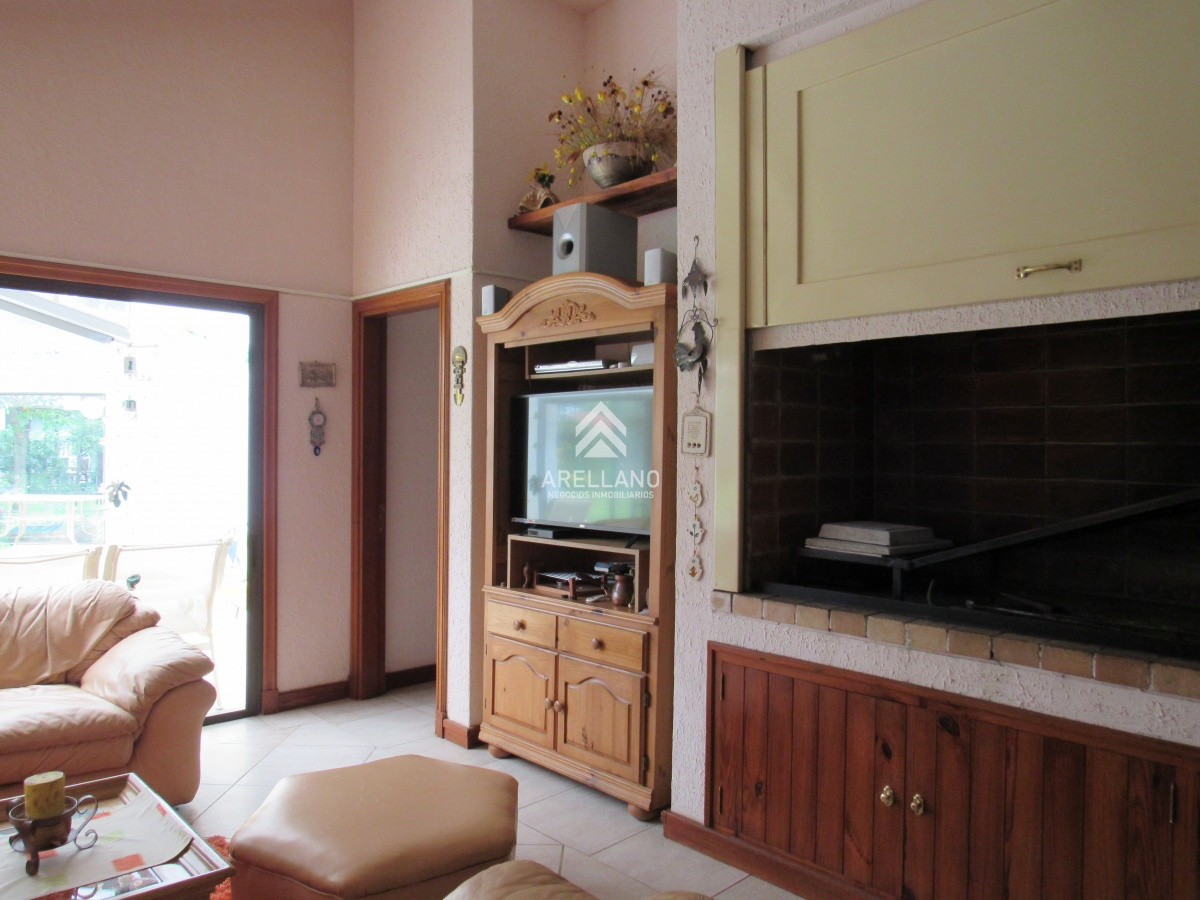 Casa ID.4119 - Casa en venta de 7 dormitorios en Punta del Este