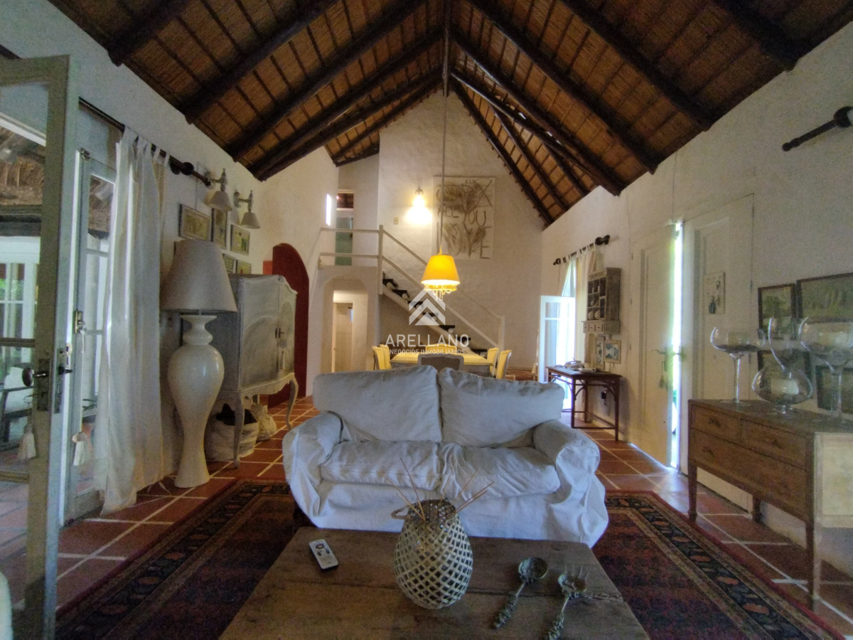 Casa ID.4479 - Venta casa 4 dormitorios 