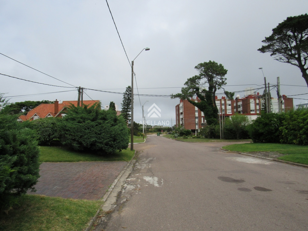 Casa ID.4119 - Casa en venta de 7 dormitorios en Punta del Este