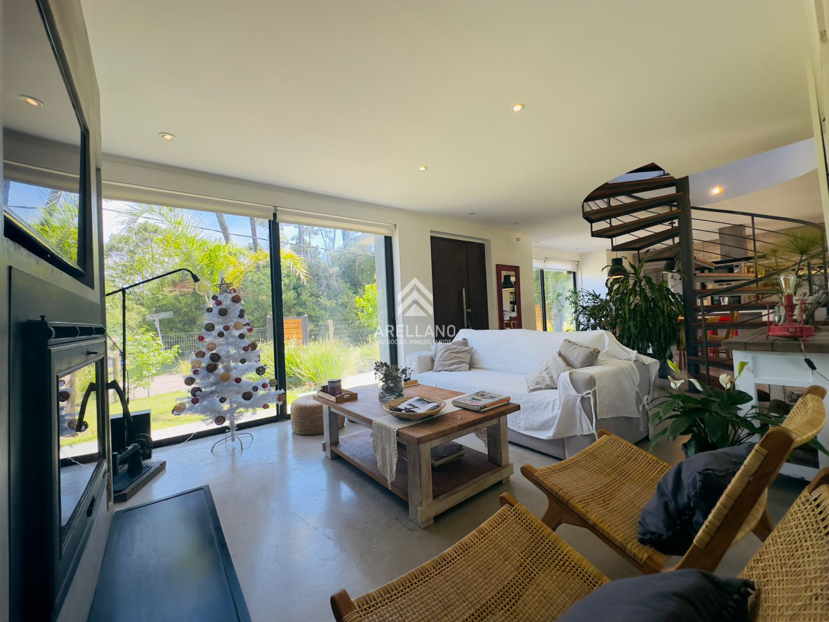 Casa ID.2803 - Alquiler de casa de 3 dormitorios con piscina en Punta del Este