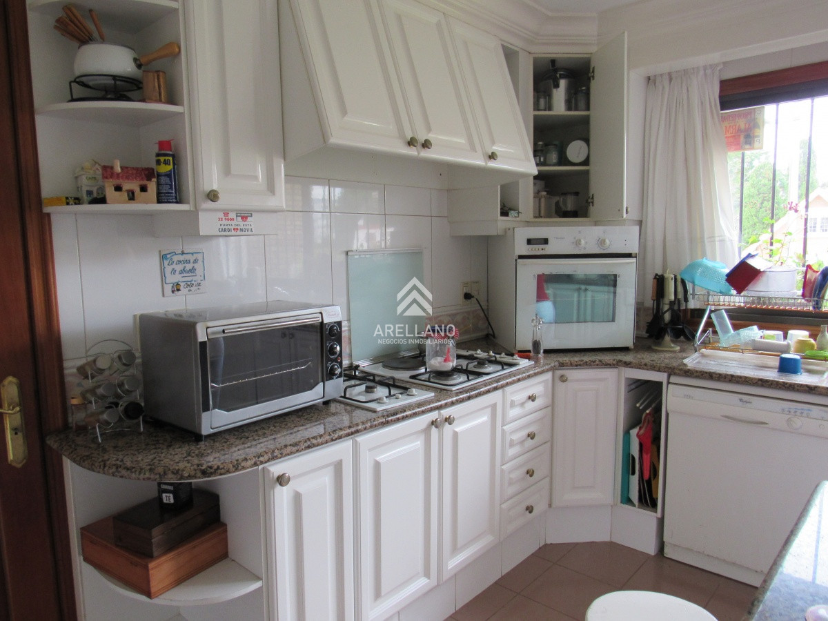 Casa ID.4119 - Casa en venta de 7 dormitorios en Punta del Este