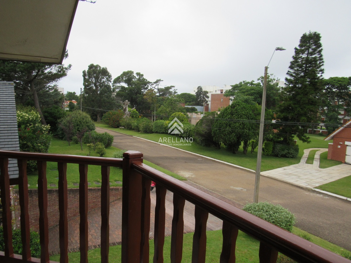 Casa ID.4119 - Casa en venta de 7 dormitorios en Punta del Este
