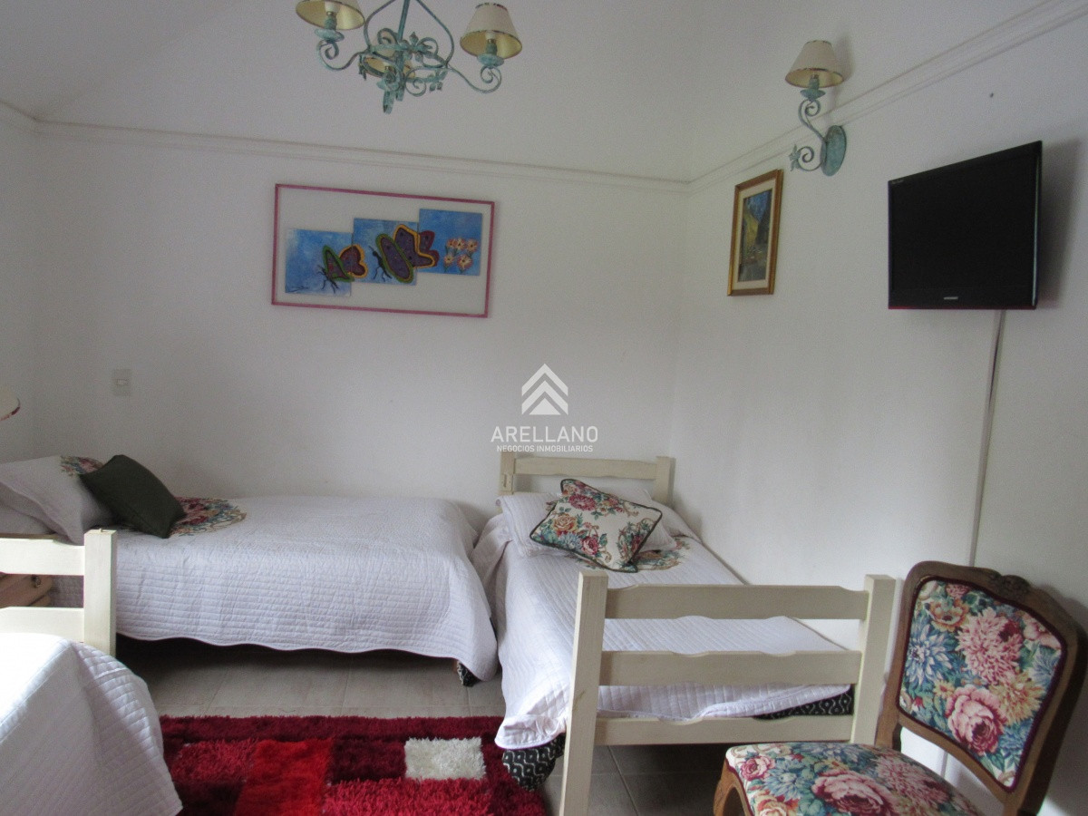 Casa ID.4119 - Casa en venta de 7 dormitorios en Punta del Este