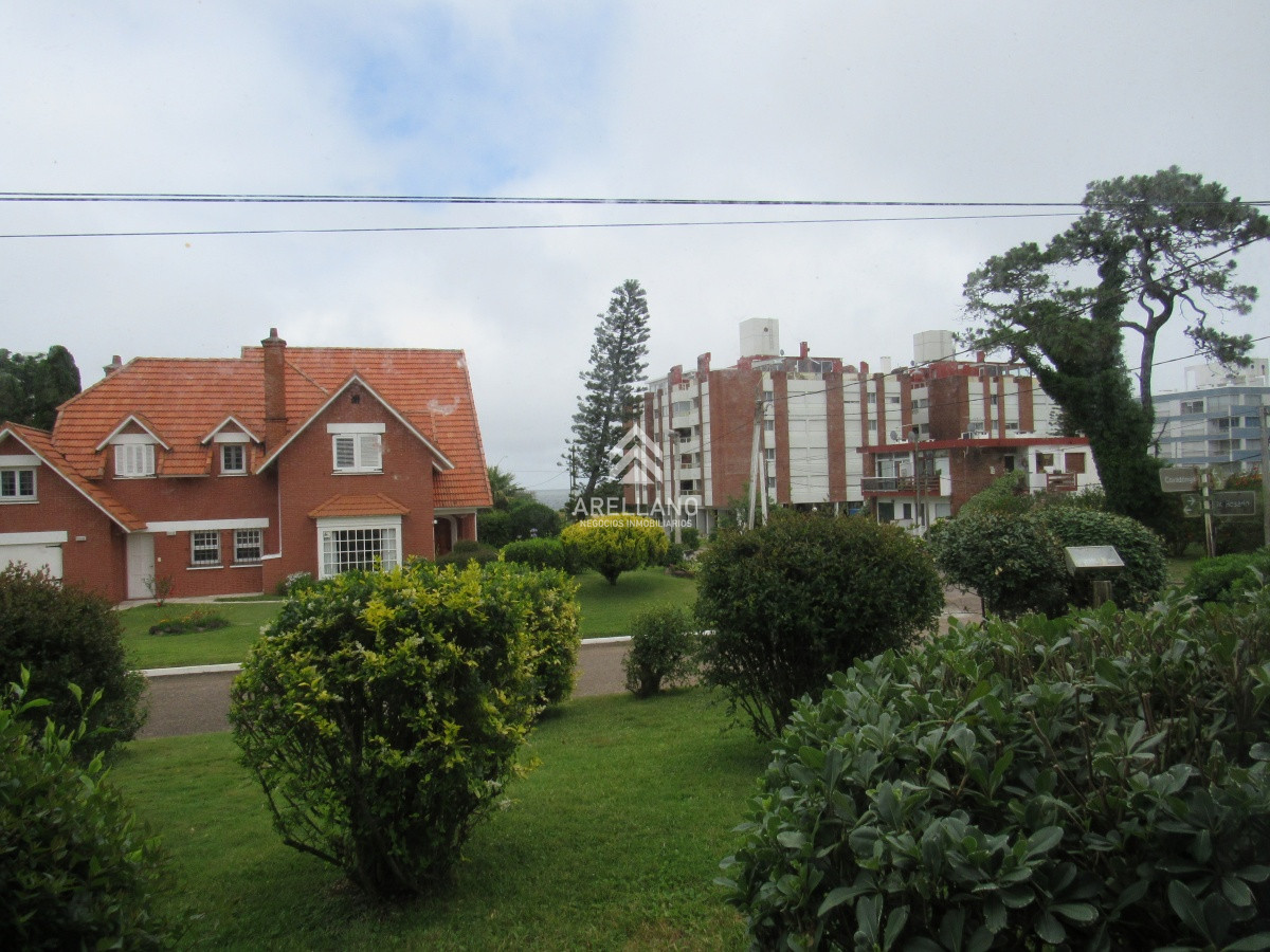 Casa ID.4119 - Casa en venta de 7 dormitorios en Punta del Este