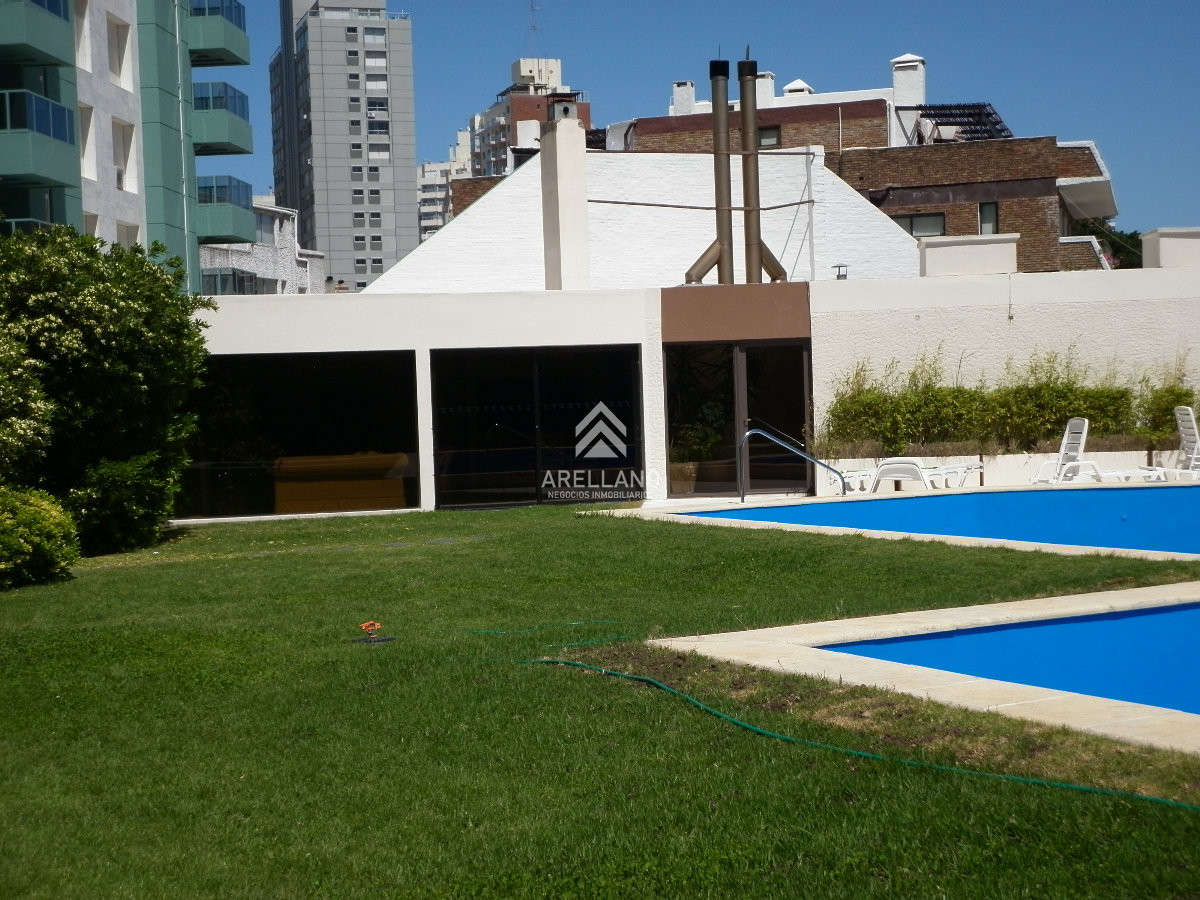 Apartamento ID.5333 -  Apartamento en Alquiler de 3 dormitorios en Punta del Este