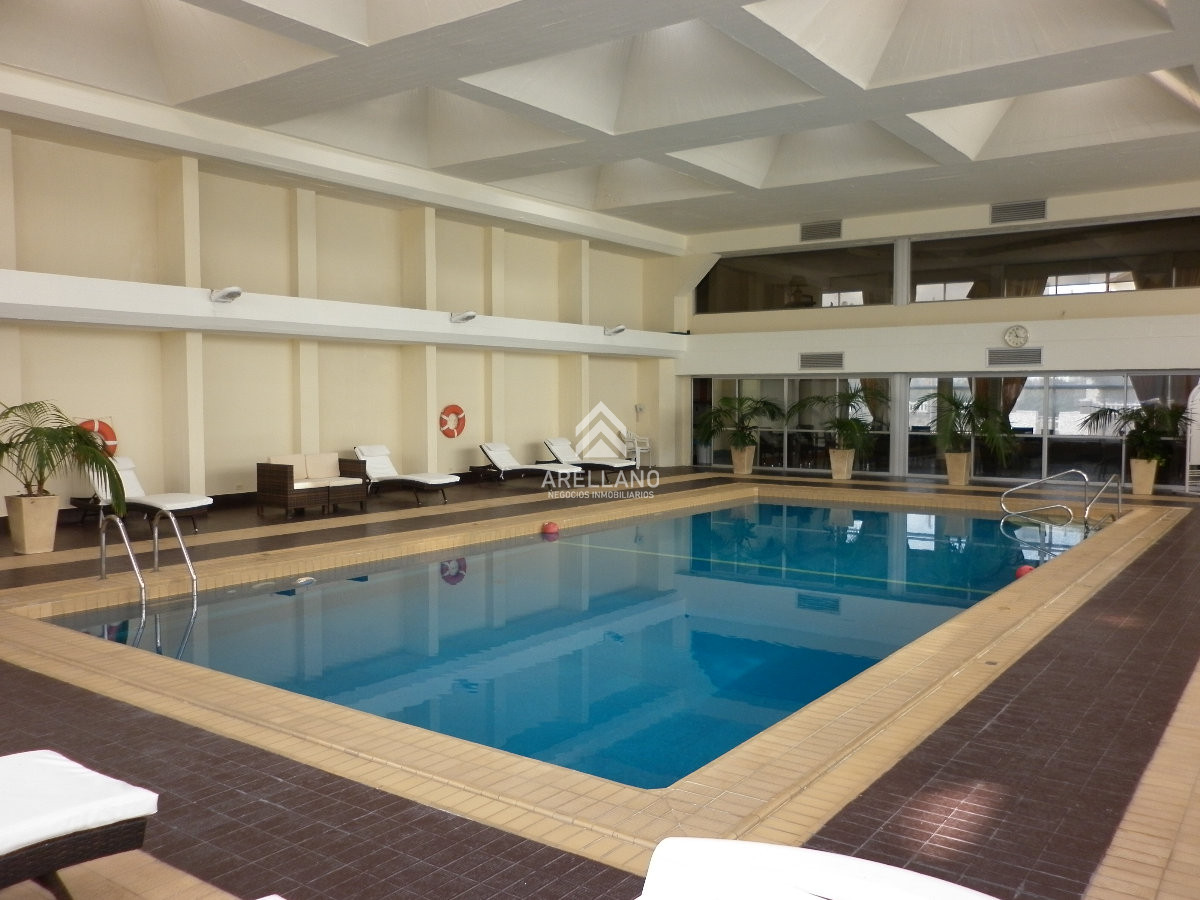 Apartamento ID.2952 - Apartamento en venta de 3 dormitorios y dependencia en Punta del Este
