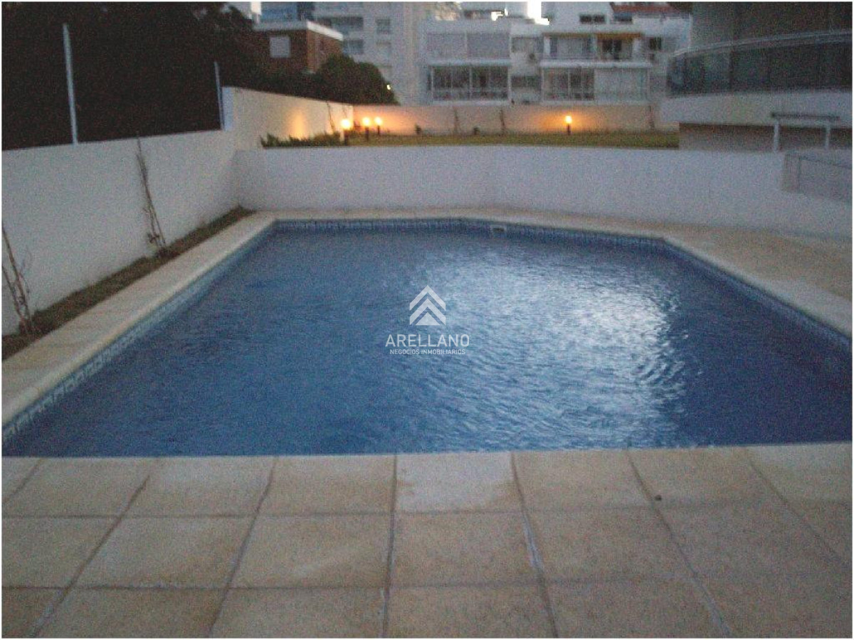 Apartamento ID.4491 - Venta apartamento 3 dormitorios Punta del Este