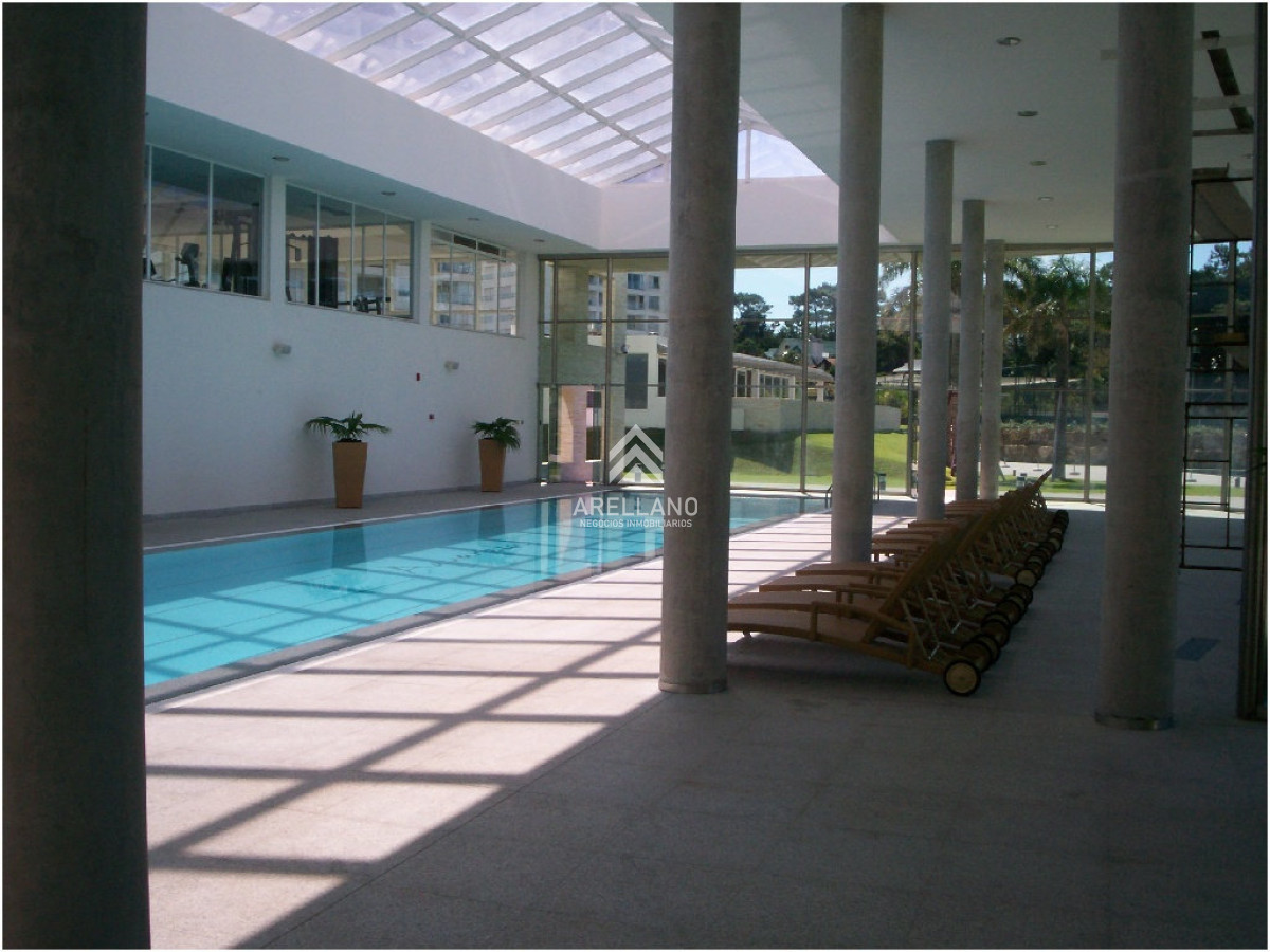Apartamento ID.4105 - Alquiler de apartamento de 3 dormitorios +dep de servicio en Punta del Este