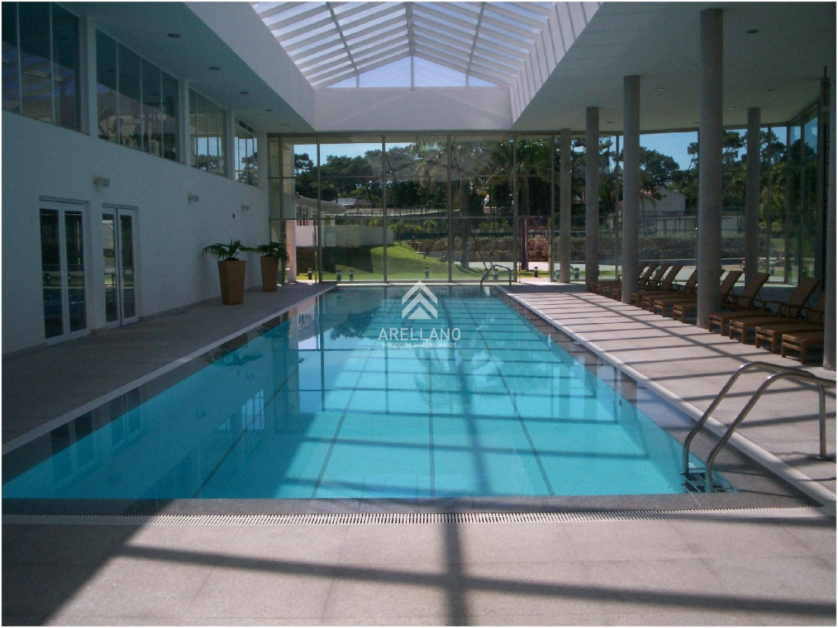 Apartamento ID.4105 - Alquiler de apartamento de 3 dormitorios +dep de servicio en Punta del Este
