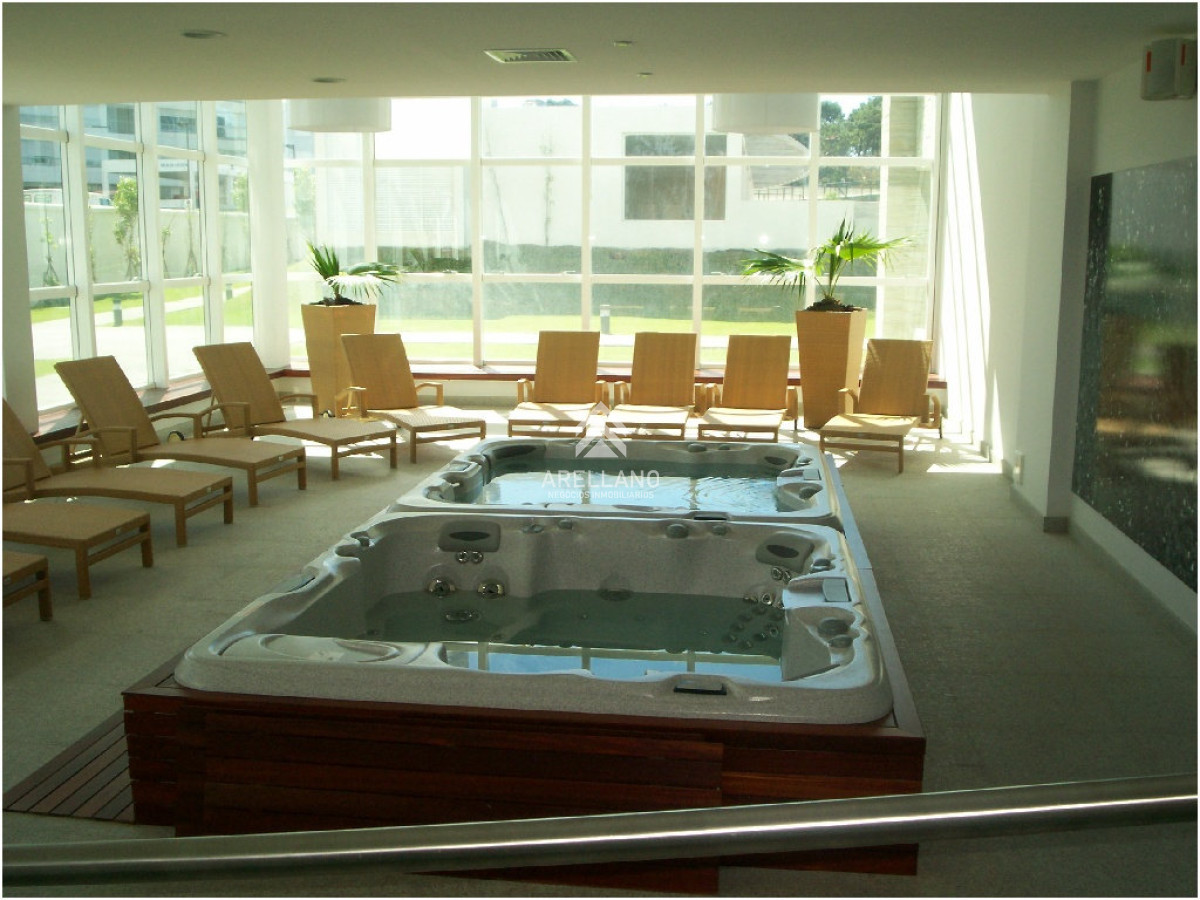 Apartamento ID.4105 - Alquiler de apartamento de 3 dormitorios +dep de servicio en Punta del Este
