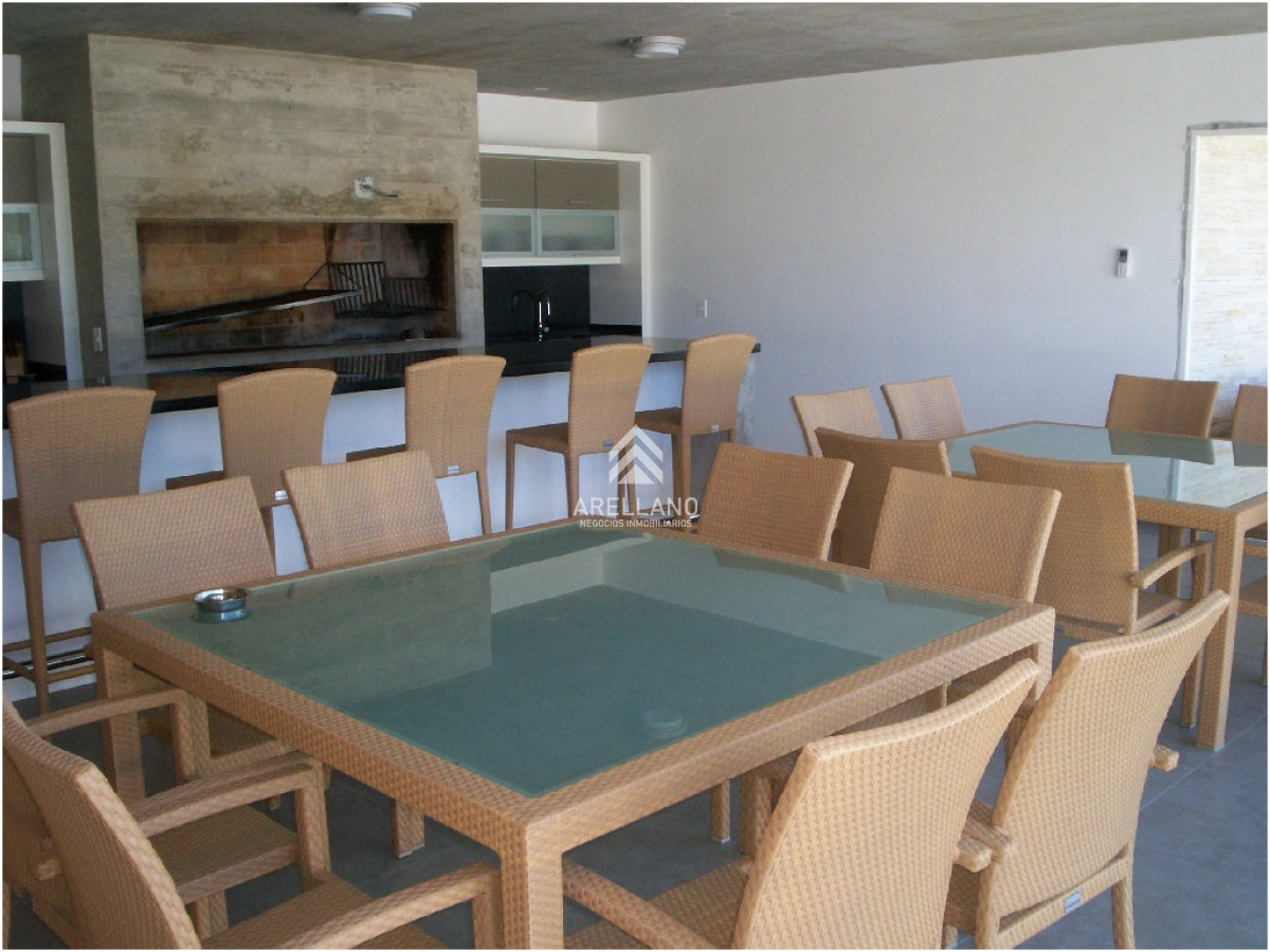 Apartamento ID.4105 - Alquiler de apartamento de 3 dormitorios +dep de servicio en Punta del Este