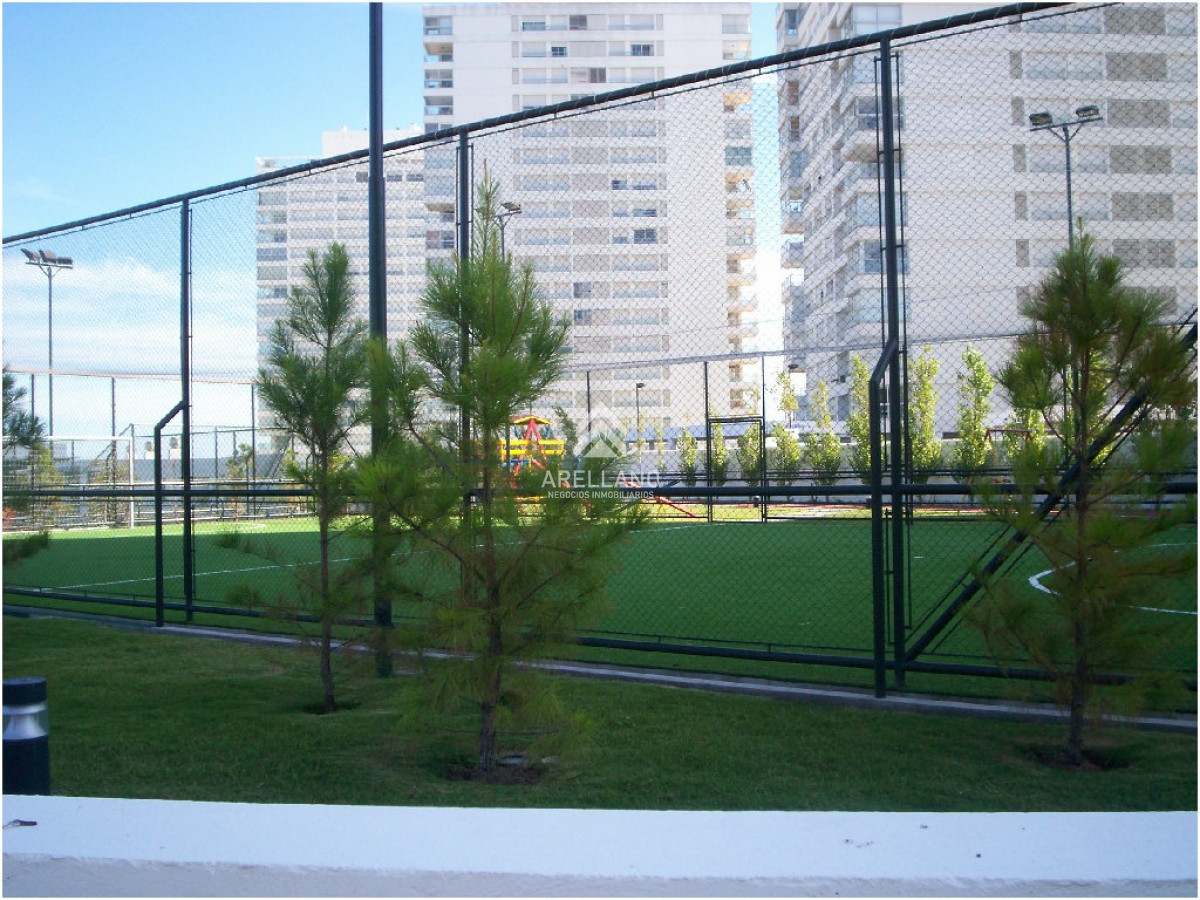 Apartamento ID.4105 - Alquiler de apartamento de 3 dormitorios +dep de servicio en Punta del Este