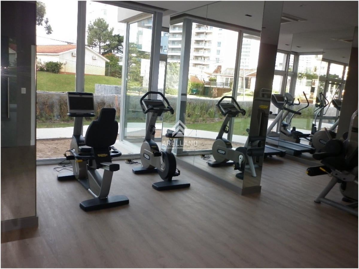 Apartamento ID.3890 - Venta apartamento 2 dormitorios en Punta del Este