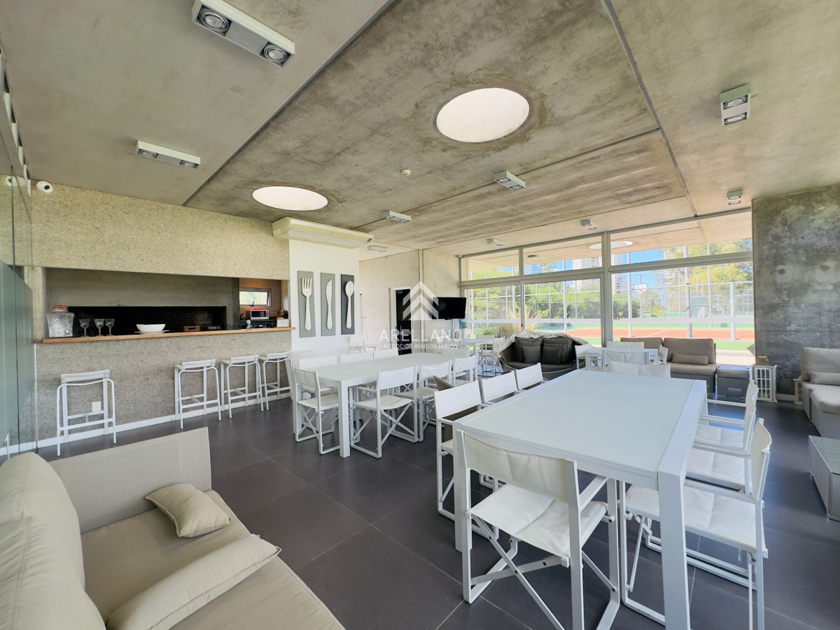 Apartamento ID.3260 - Penthouse en VENTA, 3 dormitorios en suite + Dependencia, vista 180°.