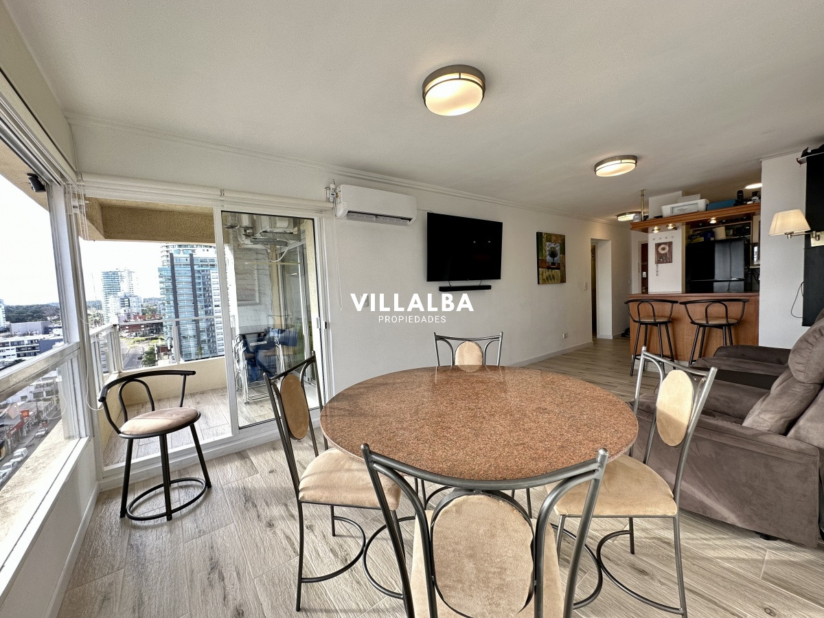 Apartamento ID.4252 -  Apartamento en venta  de dos dormitorios en Punta del Este