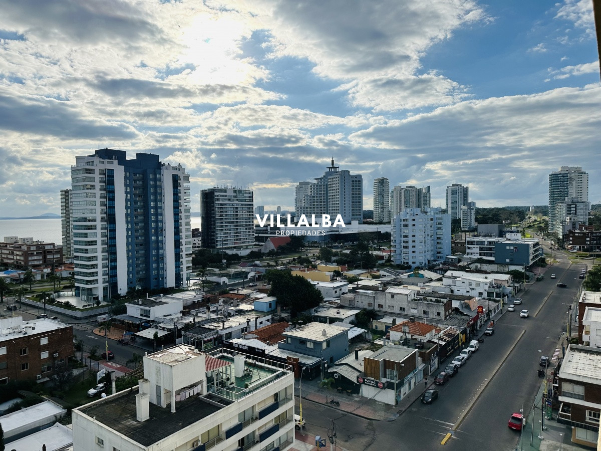 Apartamento ID.4252 -  Apartamento en venta  de dos dormitorios en Punta del Este