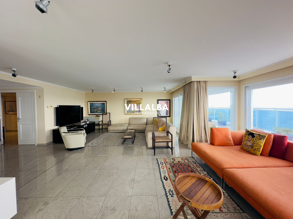 Apartamento ID.3842 - Apartamento en VENTA, 3 dormitorios en suite, Primera linea de la playa mansa.