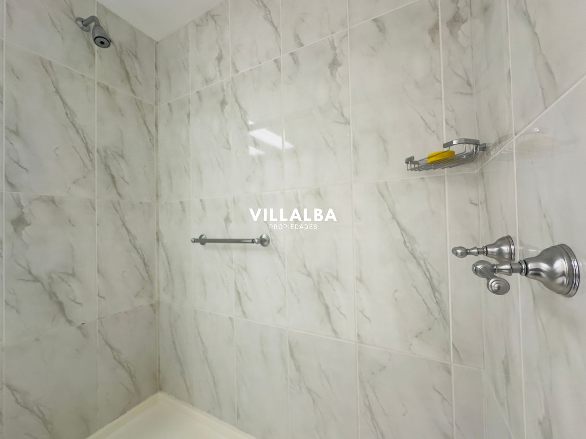 Apartamento ID.3842 - Apartamento en VENTA, 3 dormitorios en suite, Primera linea de la playa mansa.