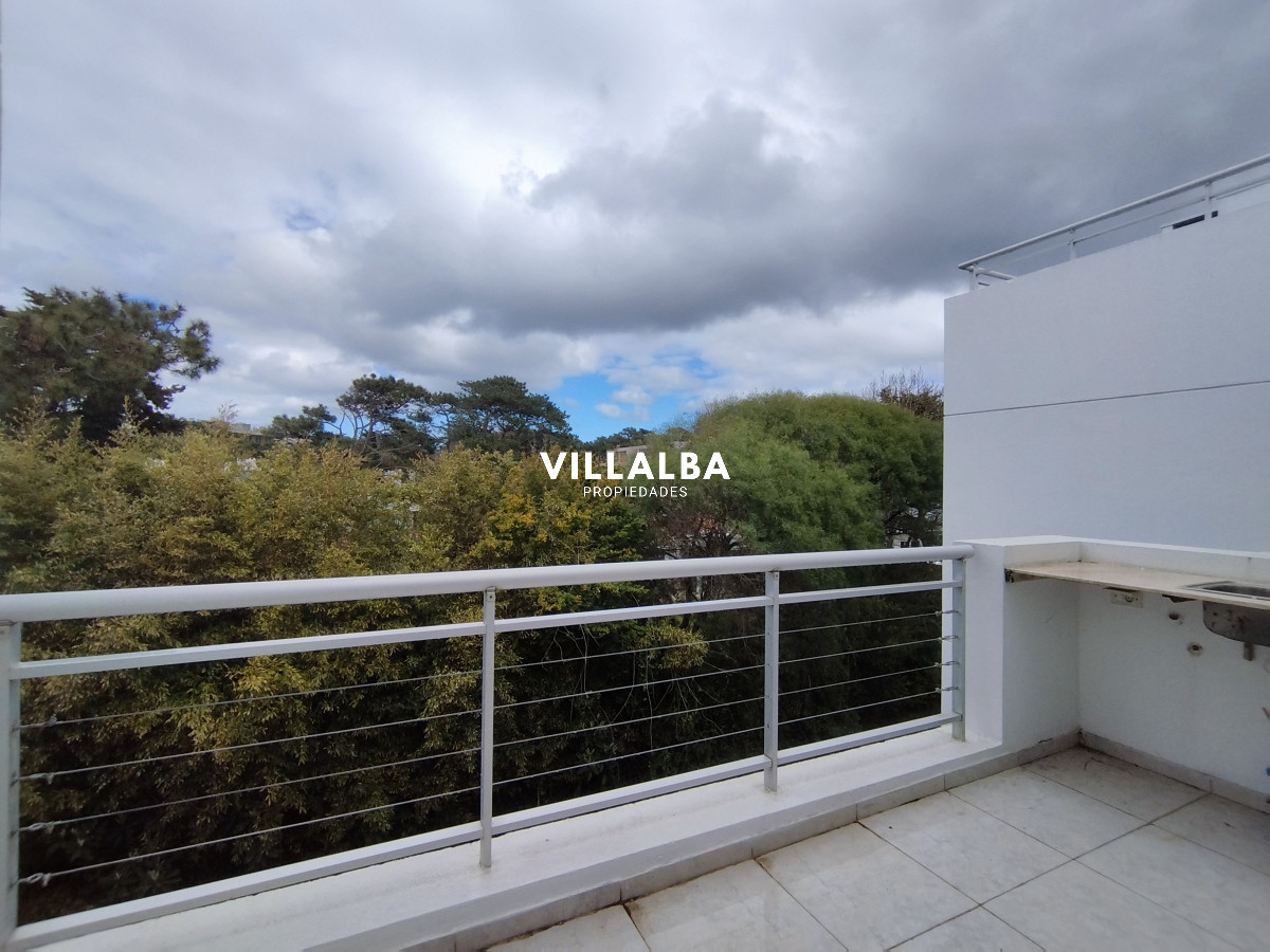 Apartamento ID.3815 - Venta de Pent house en de 2 dormitorios zona Playa abrava