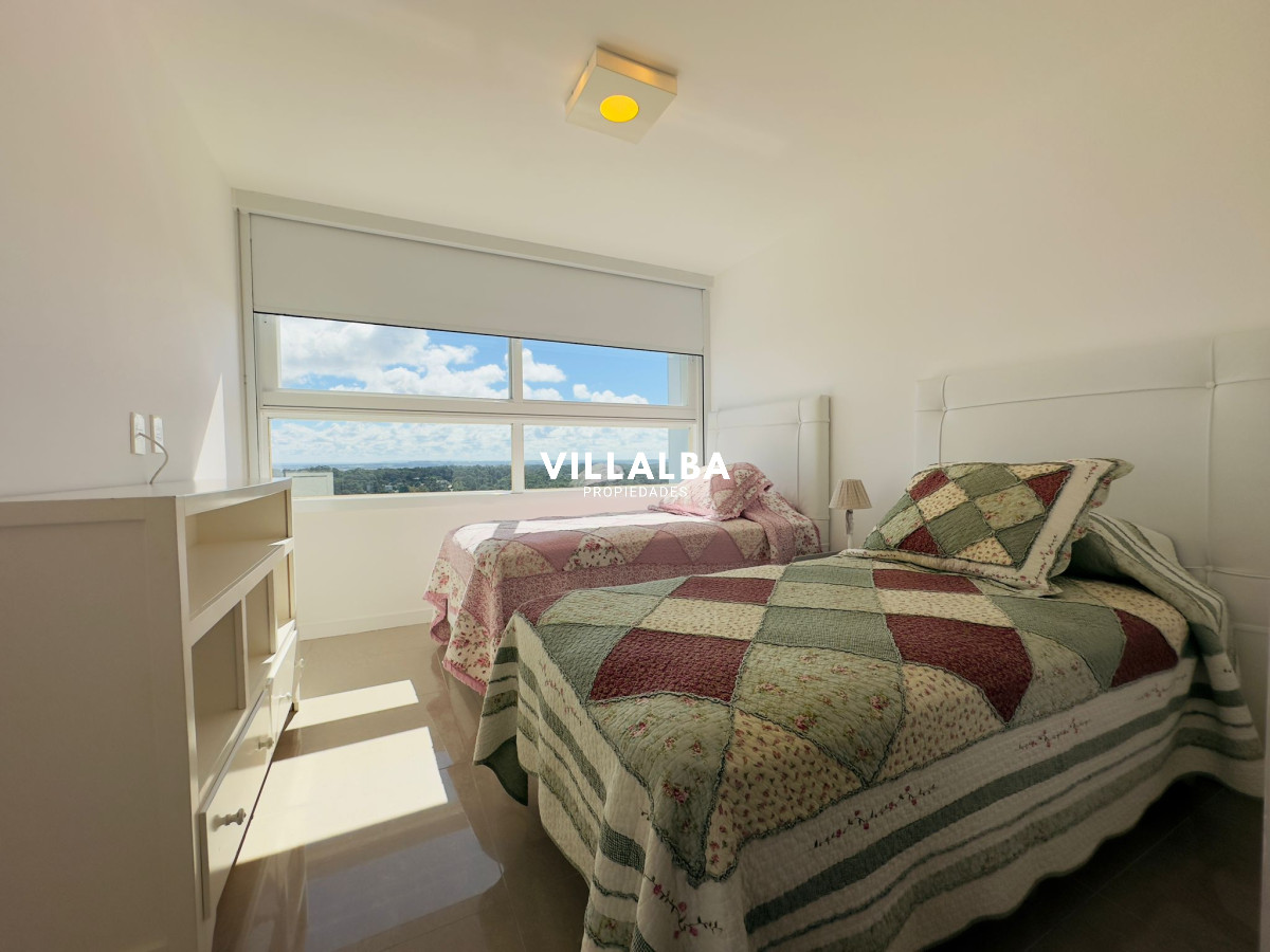 Apartamento ID.2939 - Penthouse en VENTA, 3 dormitorios en suite + Dependencia, vista 180°.