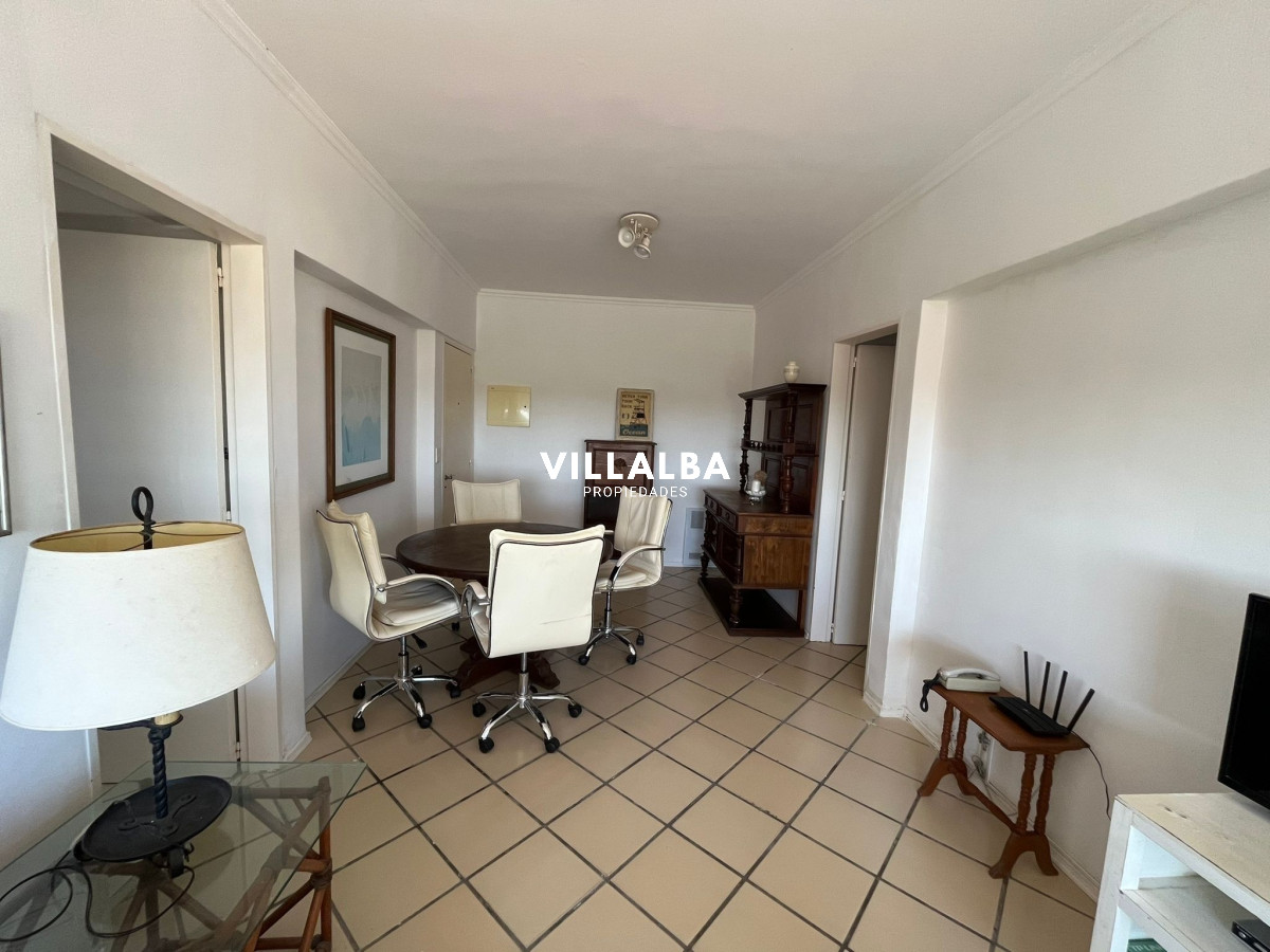 Apartamento ID.3879 - Alquiler y venta de apartamento de dos dormitorios en Punta del Este