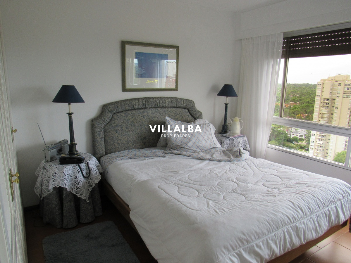 Apartamento ID.3602 - Venta de apartamento de dos dormitorios en Punta del Este