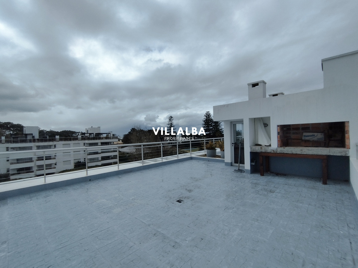 Apartamento ID.3815 - Venta de Pent house en de 2 dormitorios zona Playa abrava