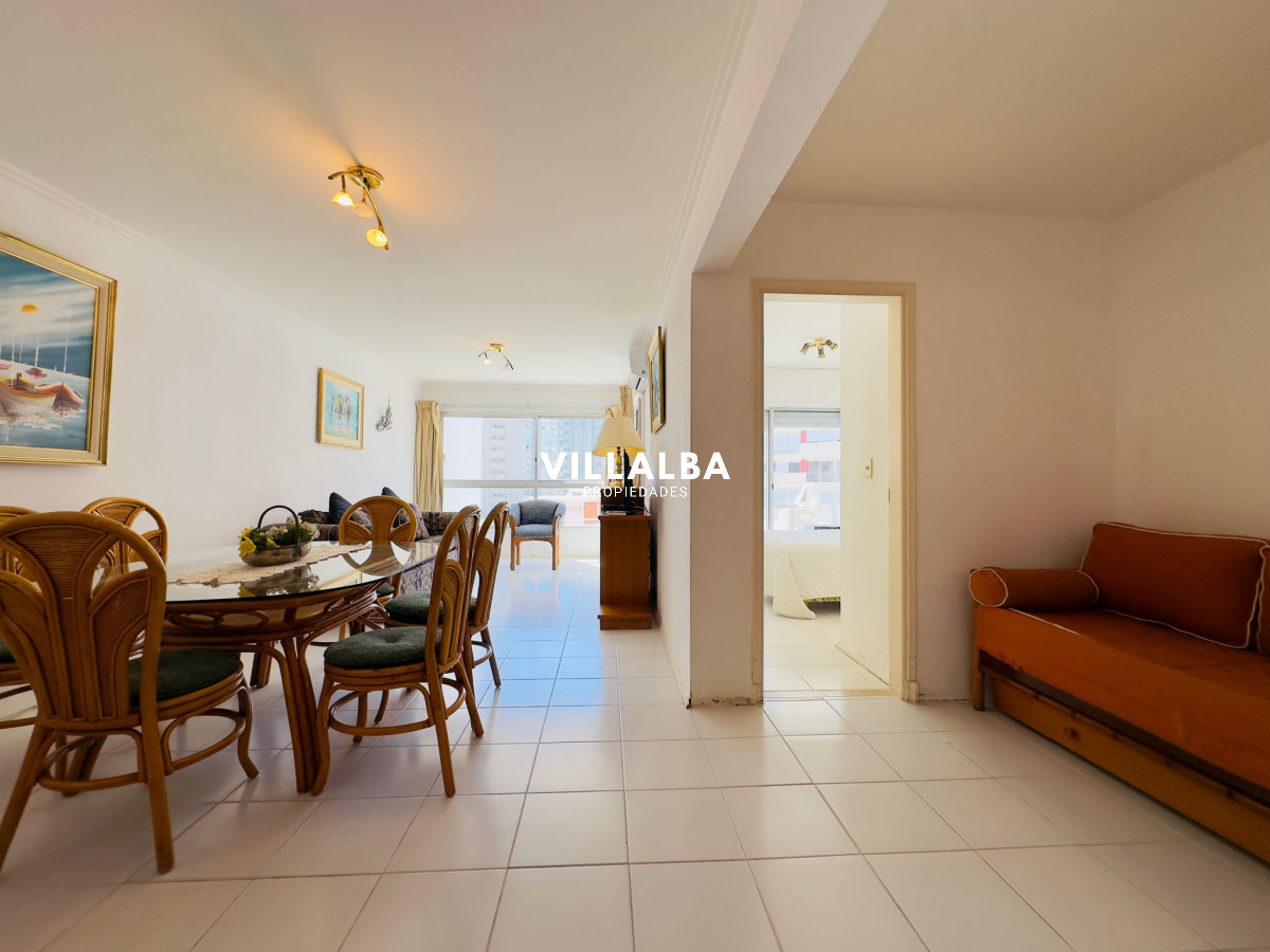 Apartamento ID.3861 - Apto en venta, 1 dormitorio y medio, excelente ubicación, Punta del este.