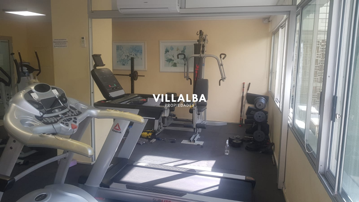Apartamento ID.3491 - Apartamento en venta de 3 dormitorios en Punta del Este.-