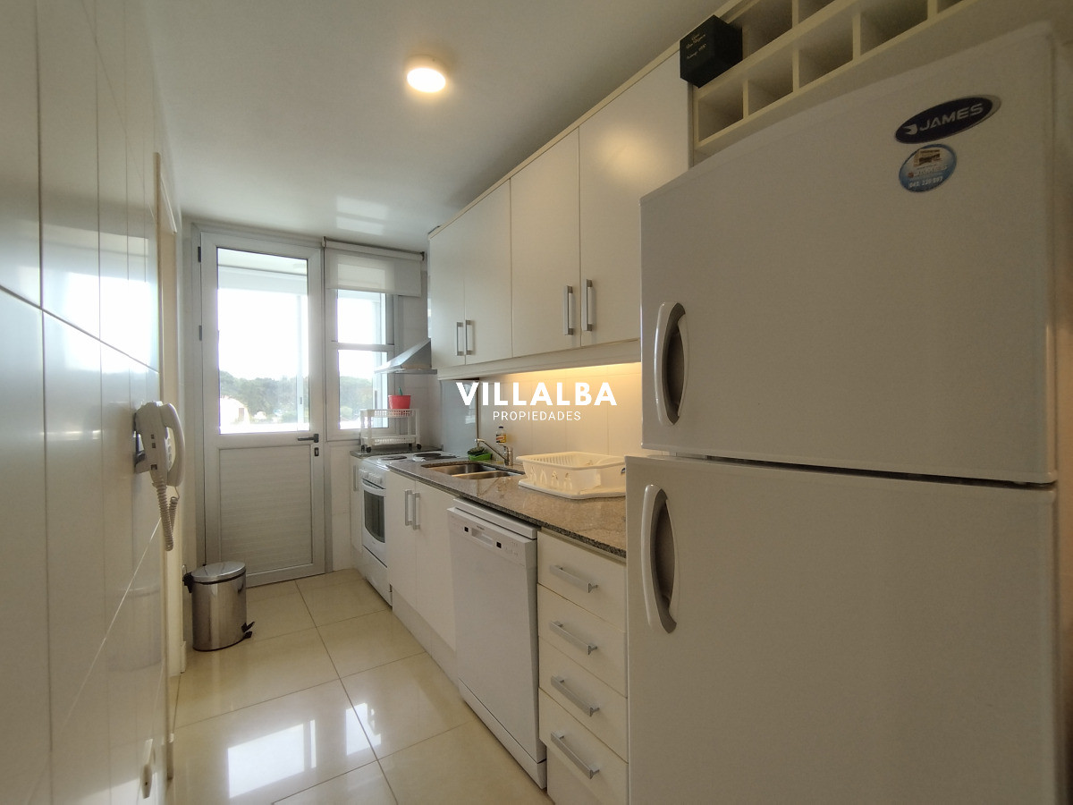 Apartamento ID.3924 - Alquiler y venta de apartamento de 3 dormitorios en Punta del Este