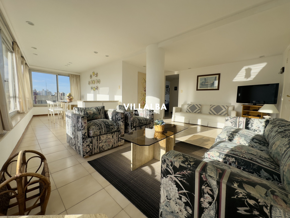 Apartamento ID.3878 - Apartamento en venta, dos dormitorios, 2 baños, peninsula.