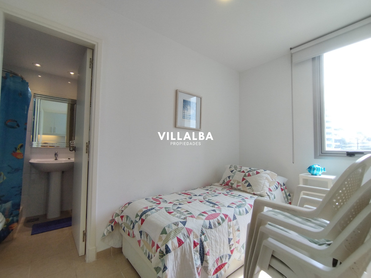 Apartamento ID.3924 - Alquiler y venta de apartamento de 3 dormitorios en Punta del Este