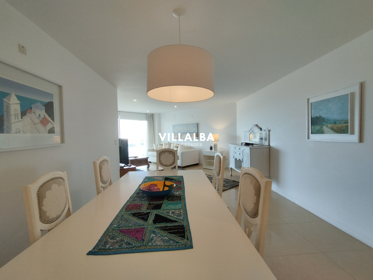 Apartamento ID.3924 - Alquiler y venta de apartamento de 3 dormitorios en Punta del Este