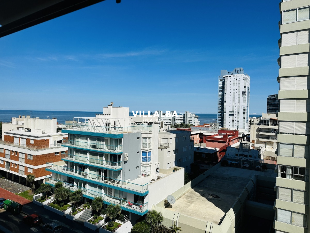 Apartamento ID.3881 - Venta de apartamento de dos dormitorios en Punta del Este